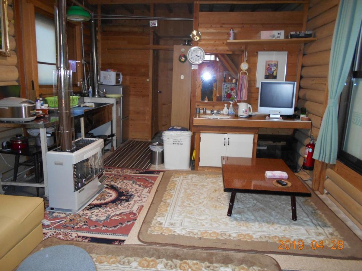 Villa Log Yukari à NakaNakafurano Extérieur photo